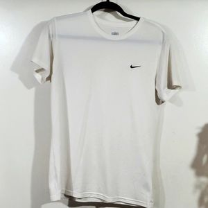 Nike Dry fit t-shirt- Large
